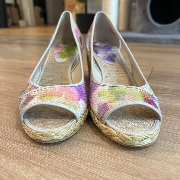 Donald J Pliner Coraa Floral Sandals Size - 11 M - Picture 8 of 9